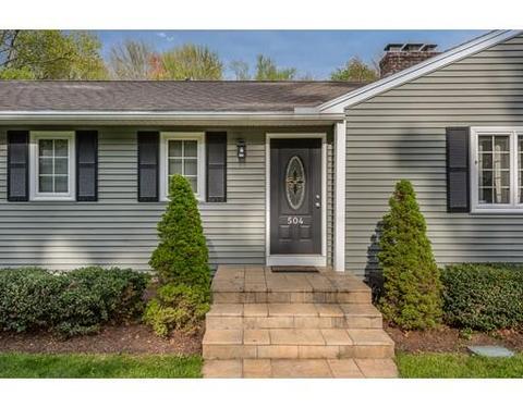 504 Forest Hills Rd, Springfield, MA 01128 photo 2