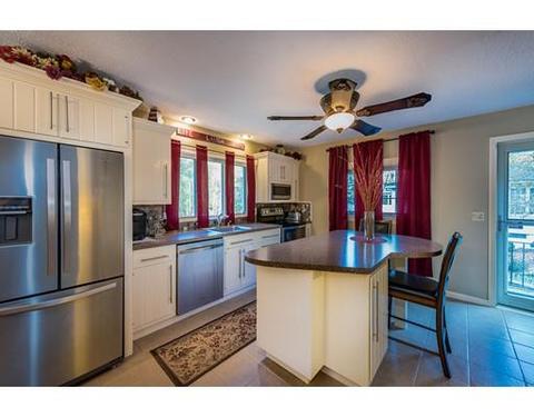 504 Forest Hills Rd, Springfield, MA 01128 photo 12