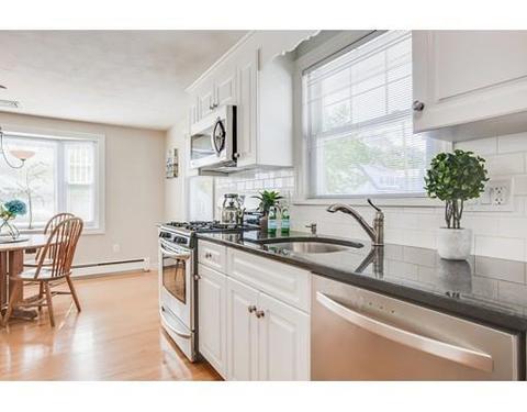 28 Wilson St, Reading, MA 01867 photo 6