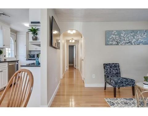 28 Wilson St, Reading, MA 01867 photo 9
