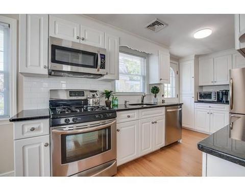 28 Wilson St, Reading, MA 01867 photo 3