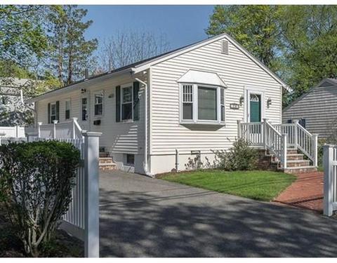 28 Wilson St, Reading, MA 01867 photo 1