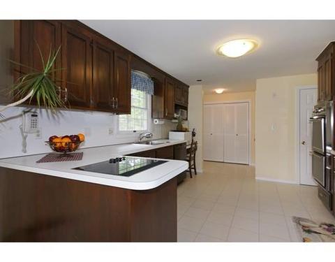 6 Juniper Ln, Framingham, MA 01701 photo 8