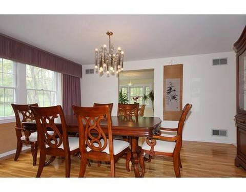 6 Juniper Ln, Framingham, MA 01701 photo 6