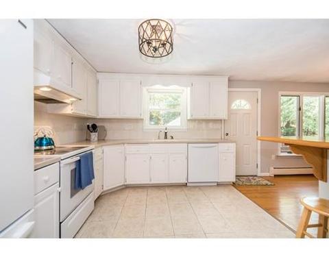 13 Summer Ave, Reading, MA 01867 photo 9
