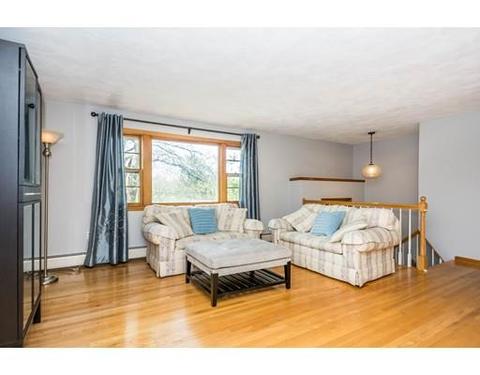 13 Summer Ave, Reading, MA 01867 photo 3