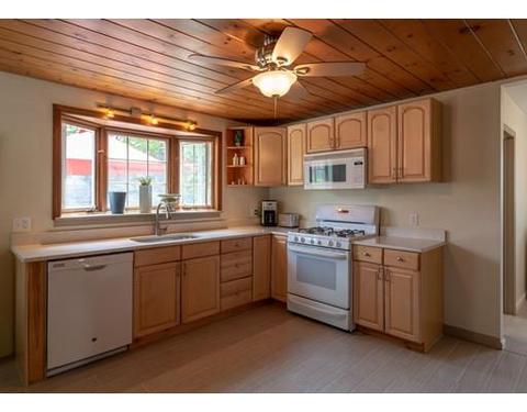 48 Clark St, Easthampton, MA 01027 photo 9