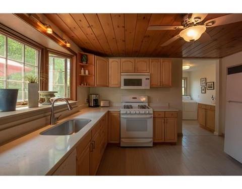48 Clark St, Easthampton, MA 01027 photo 10