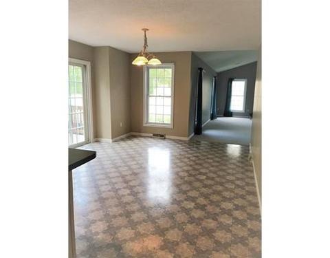 73 Devon Ter, Westfield, MA 01085 photo 6