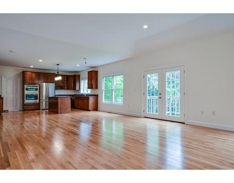 20 Hickory Rd, Wellesley, MA 02482 photo 3