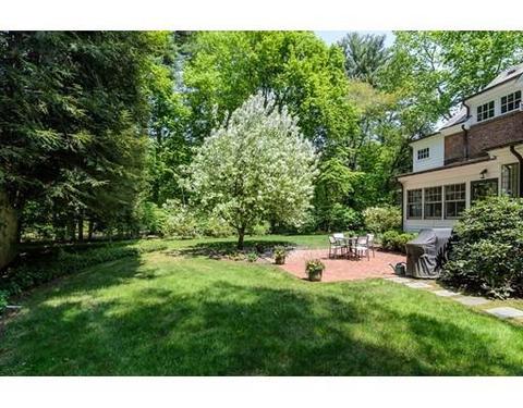 12 Marvin Rd, Wellesley, MA 02482 photo 2