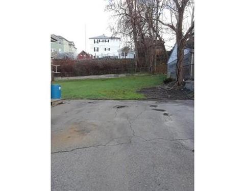 729 June St, Fall River, MA 02720 photo 3