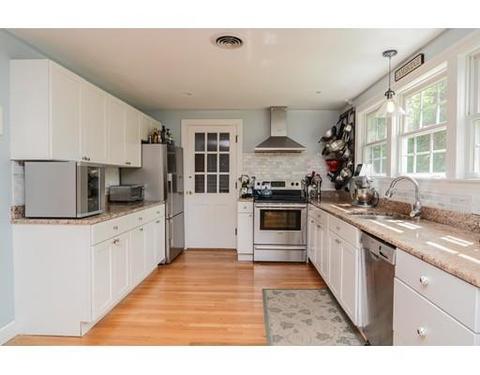 32 Harvard St, Reading, MA 01867 photo 3