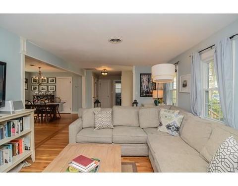 32 Harvard St, Reading, MA 01867 photo 7