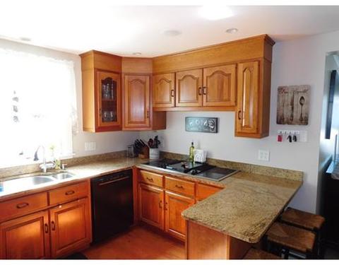 8 Doane Ave, Beverly, MA 01915 photo 6