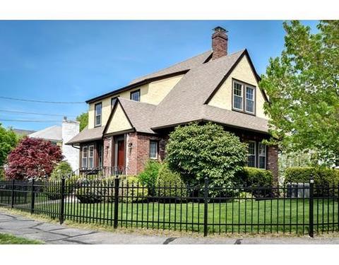 72 Beaufort Ave, Needham, MA 02492 photo 2