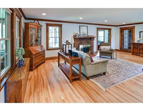 72 Beaufort Ave, Needham, MA 02492 photo 5