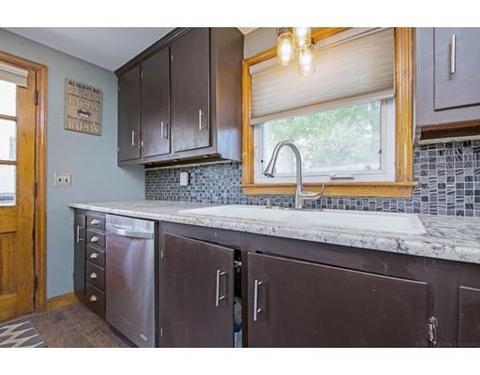 33 Bauer St, Worcester, MA 01603 photo 8
