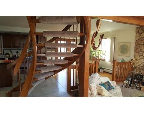 4 Ridge St, Worcester, MA 01604 photo 3