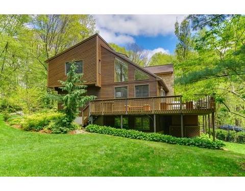 235 North St, Upton, MA 01568 photo 4