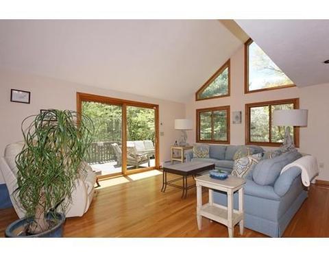 235 North St, Upton, MA 01568 photo 7