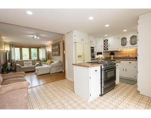 84 Eaton St, Reading, MA 01867 photo 9