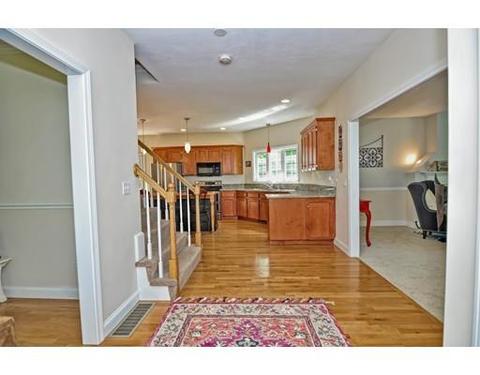 60 Blackstone St, Mendon, MA 01756 photo 4