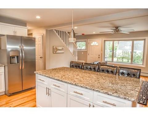 76 Emmet St, Springfield, MA 01119 photo 8