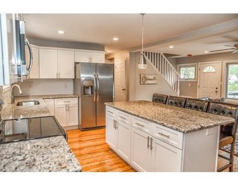 76 Emmet St, Springfield, MA 01119 photo 4