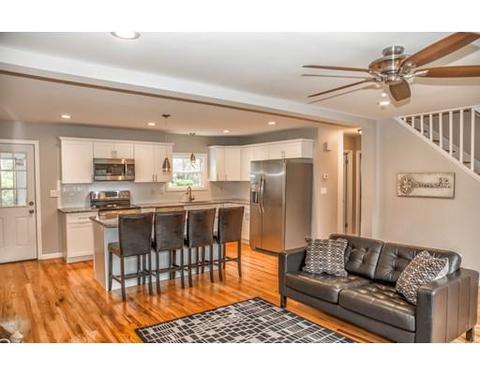 76 Emmet St, Springfield, MA 01119 photo 5