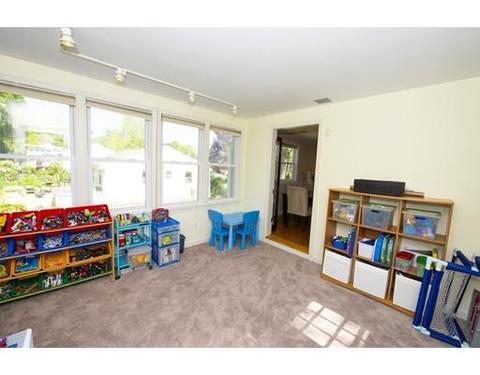 25 Arnold St, Needham, MA 02494 photo 16