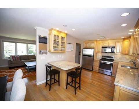 25 Arnold St, Needham, MA 02494 photo 6