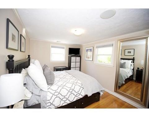 25 Arnold St, Needham, MA 02494 photo 12