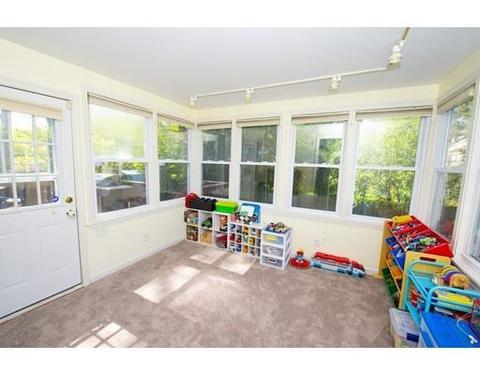 25 Arnold St, Needham, MA 02494 photo 15