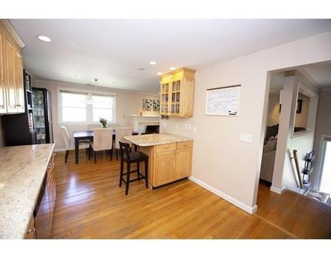 25 Arnold St, Needham, MA 02494 photo 5