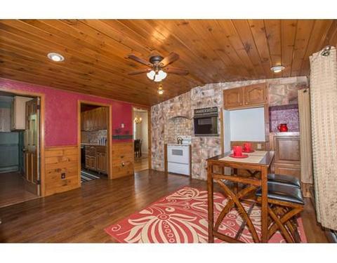 16 Joyce St, Webster, MA 01570 photo 4