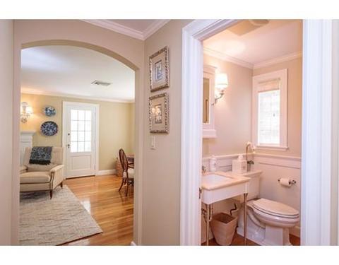9 Thackeray Rd, Wellesley, MA 02481 photo 11