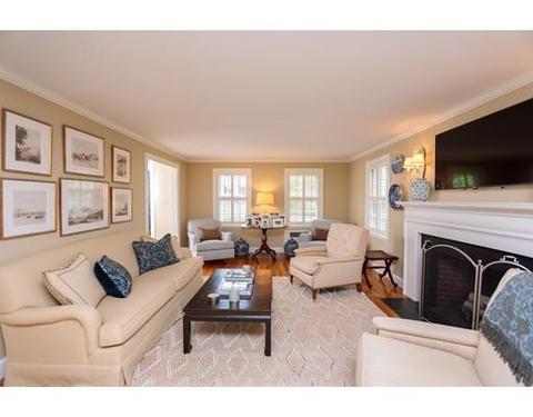 9 Thackeray Rd, Wellesley, MA 02481 photo 4