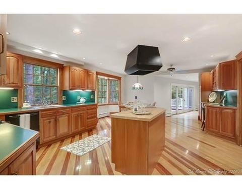 223 E Main St, Georgetown, MA 01833 photo 12