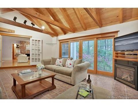223 E Main St, Georgetown, MA 01833 photo 6