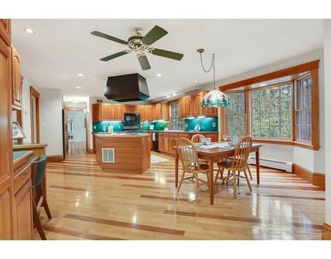 223 E Main St, Georgetown, MA 01833 photo 9