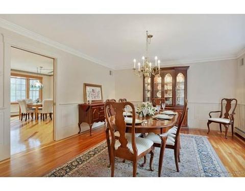 223 E Main St, Georgetown, MA 01833 photo 4