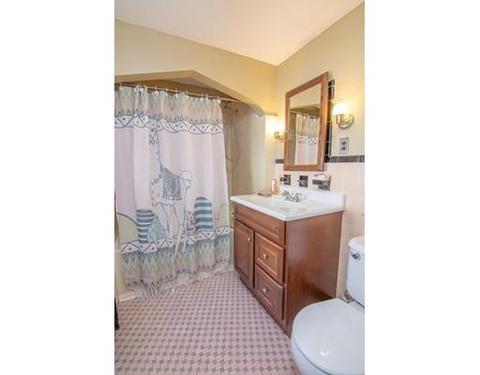 702 Allen St, Springfield, MA 01118 photo 17