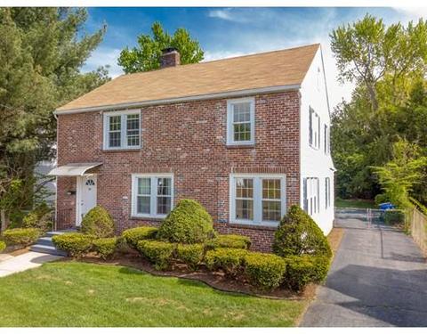 702 Allen St, Springfield, MA 01118 photo 1