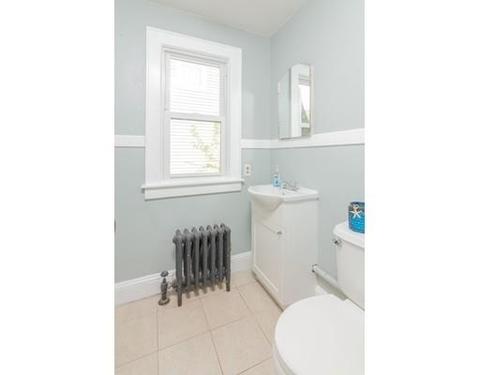 702 Allen St, Springfield, MA 01118 photo 8