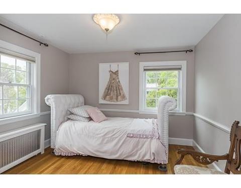 35 Beach St, Marblehead, MA 01945 photo 18