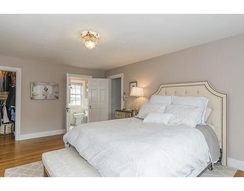 35 Beach St, Marblehead, MA 01945 photo 15
