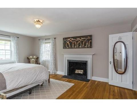 35 Beach St, Marblehead, MA 01945 photo 16