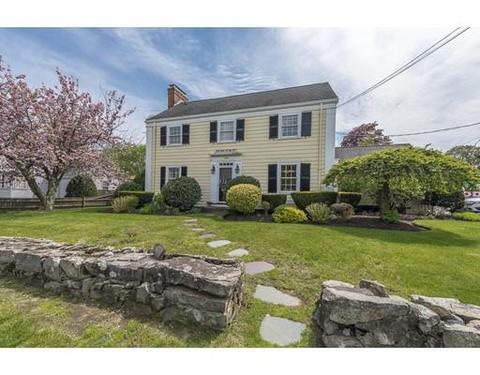 35 Beach St, Marblehead, MA 01945 photo 1