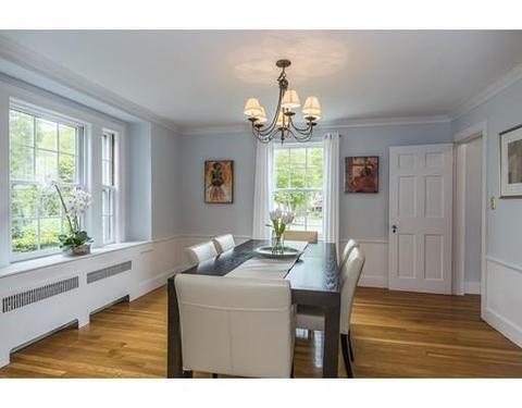 35 Beach St, Marblehead, MA 01945 photo 3